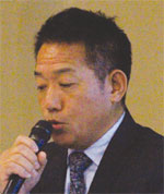 臼井　進氏