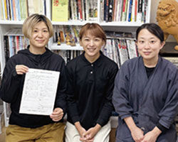 井村香澄さん、中愛さん、森﨑礼子さん3人揃っての集合写真